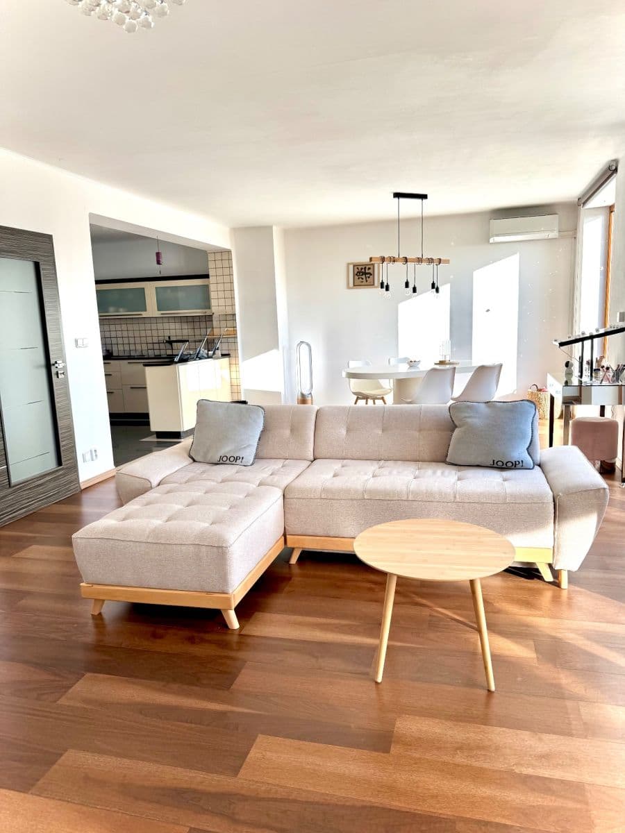 house for sale, 182 m², Kruhová, Nupaky, Středočeský Region house for sale, 182 m², Kruhová, Nupaky, Středočeský Region