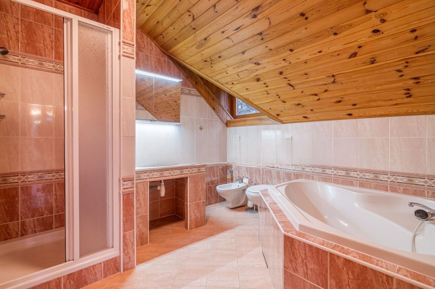 house to rent, 250 m², Olomouc, Olomoucký Region house to rent, 250 m², Olomouc, Olomoucký Region