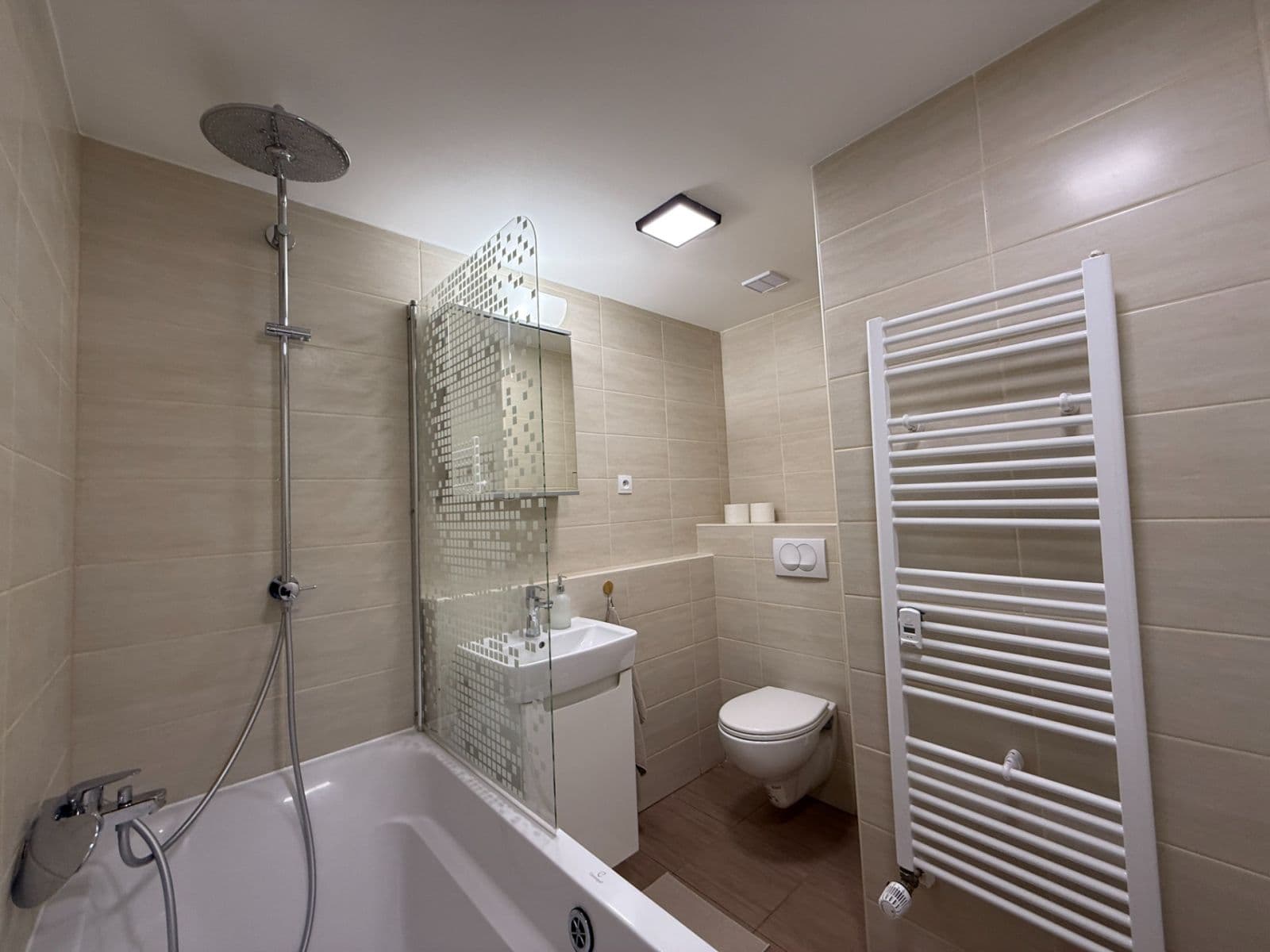 1 bedroom with open-plan kitchen flat for sale, 43 m², Hnězdenská, Prague, Prague 1 bedroom with open-plan kitchen flat for sale, 43 m², Hnězdenská, Prague, Prague