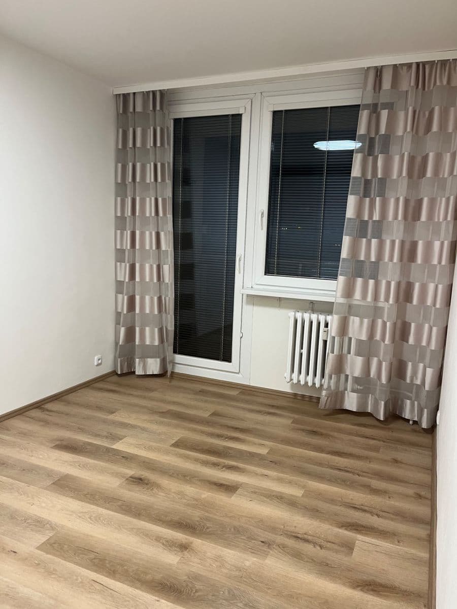 2 bedroom with open-plan kitchen flat to rent, 65 m², Kocianova, Prague, Prague 2 bedroom with open-plan kitchen flat to rent, 65 m², Kocianova, Prague, Prague