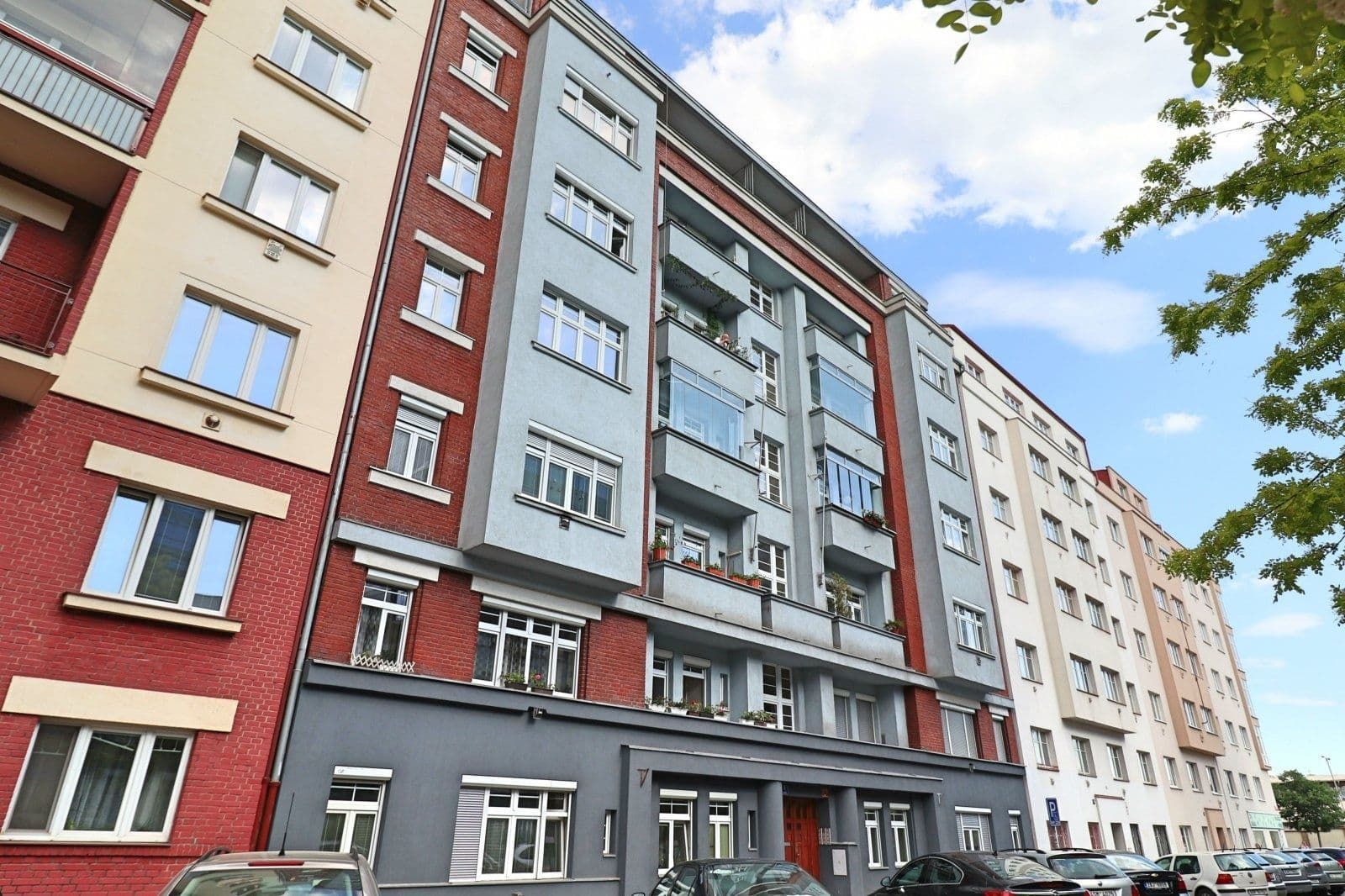 1 bedroom with open-plan kitchen flat to rent, 70 m², U garáží, Prague, Prague 1 bedroom with open-plan kitchen flat to rent, 70 m², U garáží, Prague, Prague