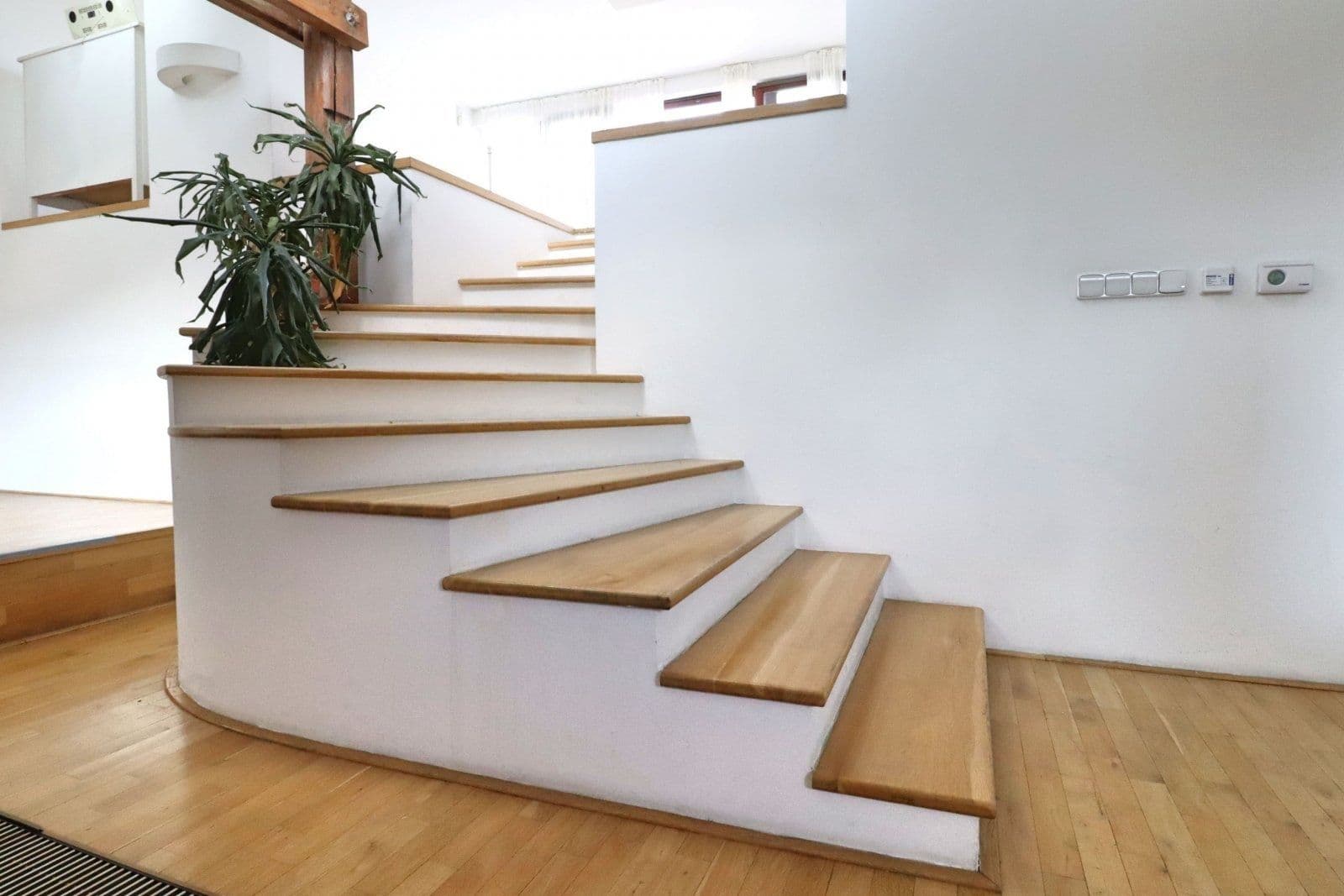 1 bedroom with open-plan kitchen flat to rent, 70 m², U garáží, Prague, Prague 1 bedroom with open-plan kitchen flat to rent, 70 m², U garáží, Prague, Prague