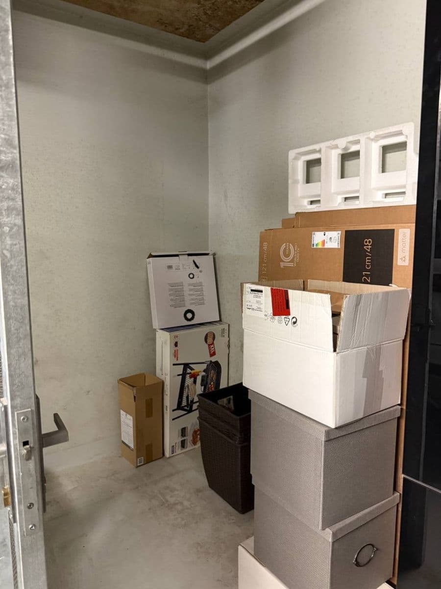 garage to rent, 14 m², Nobelova, Prague, Prague garage to rent, 14 m², Nobelova, Prague, Prague