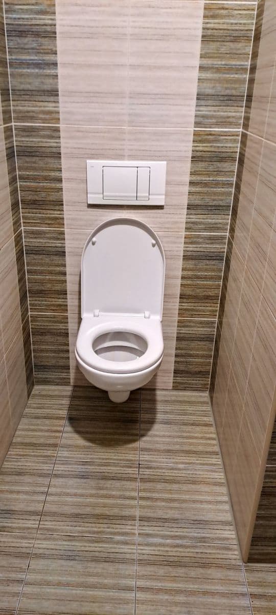 non-residential property to rent, 120 m², Holohlavy, Královéhradecký Region non-residential property to rent, 120 m², Holohlavy, Královéhradecký Region