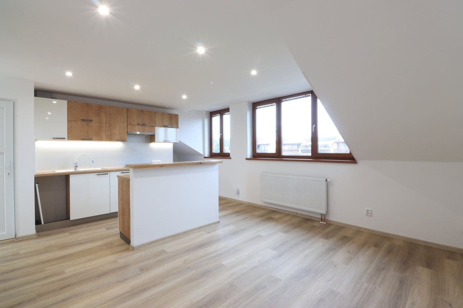 1 bedroom with open-plan kitchen flat to rent, 48 m², Za bažantnicí, Prague, Prague 1 bedroom with open-plan kitchen flat to rent, 48 m², Za bažantnicí, Prague, Prague