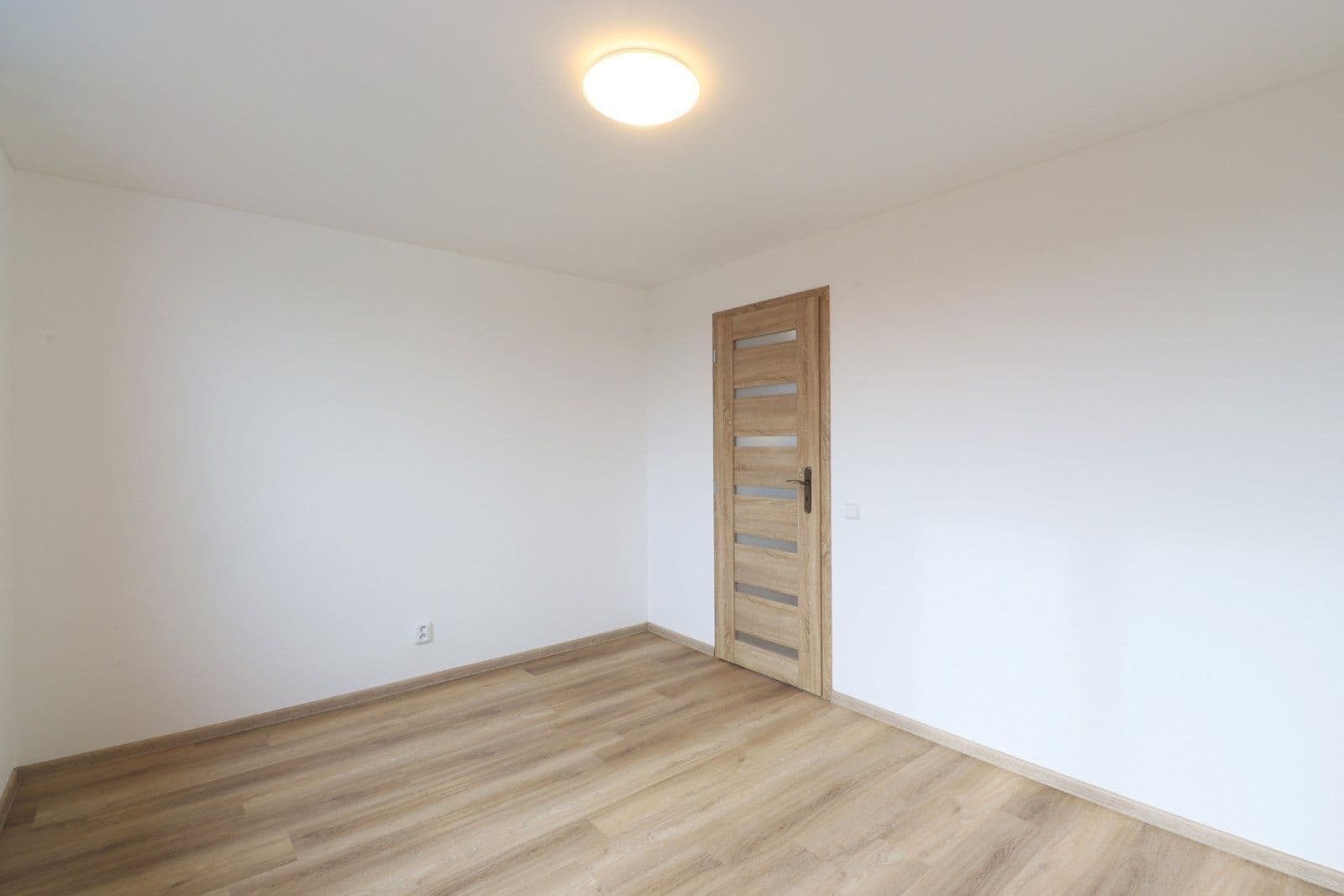 1 bedroom with open-plan kitchen flat to rent, 48 m², Za bažantnicí, Prague, Prague 1 bedroom with open-plan kitchen flat to rent, 48 m², Za bažantnicí, Prague, Prague