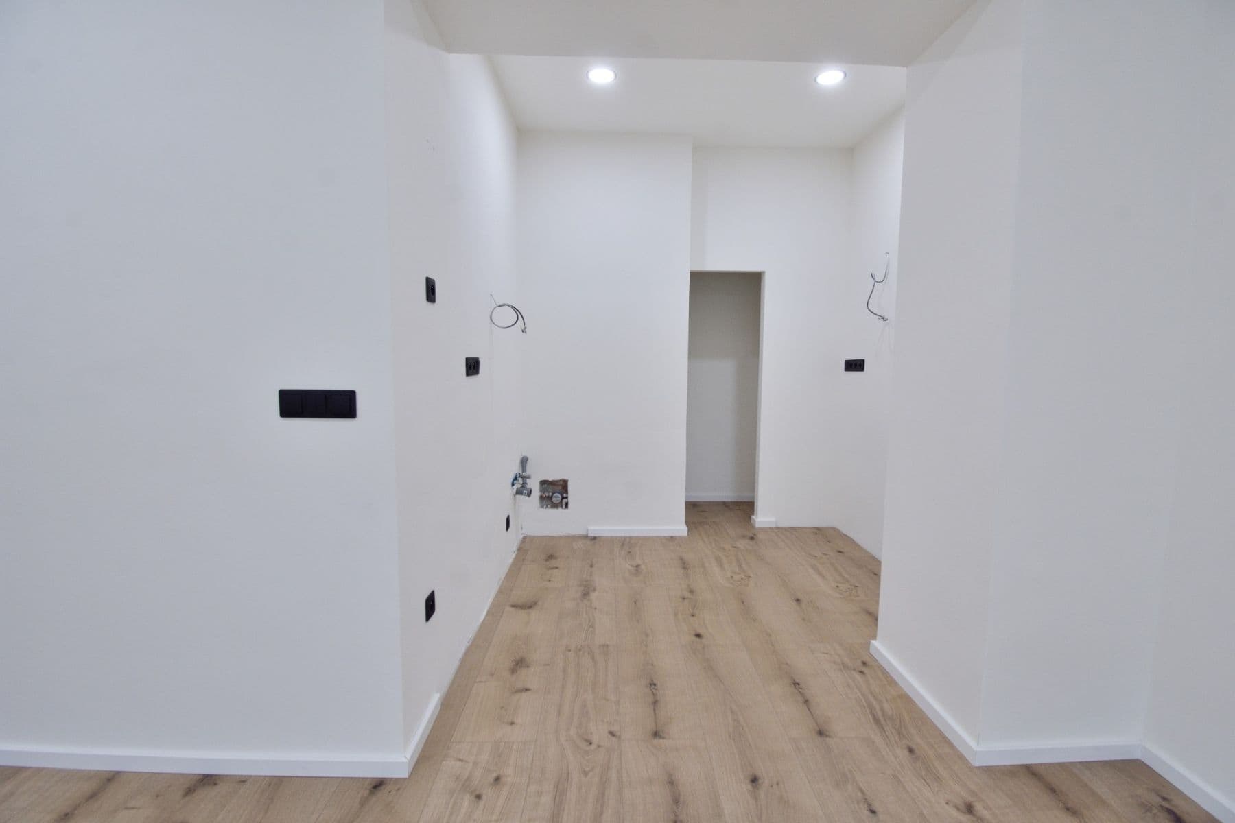 2 bedroom with open-plan kitchen flat for sale, 77 m², náměstí Českých bratří, Plzeň, Plzeňský Region 2 bedroom with open-plan kitchen flat for sale, 77 m², náměstí Českých bratří, Plzeň, Plzeňský Region