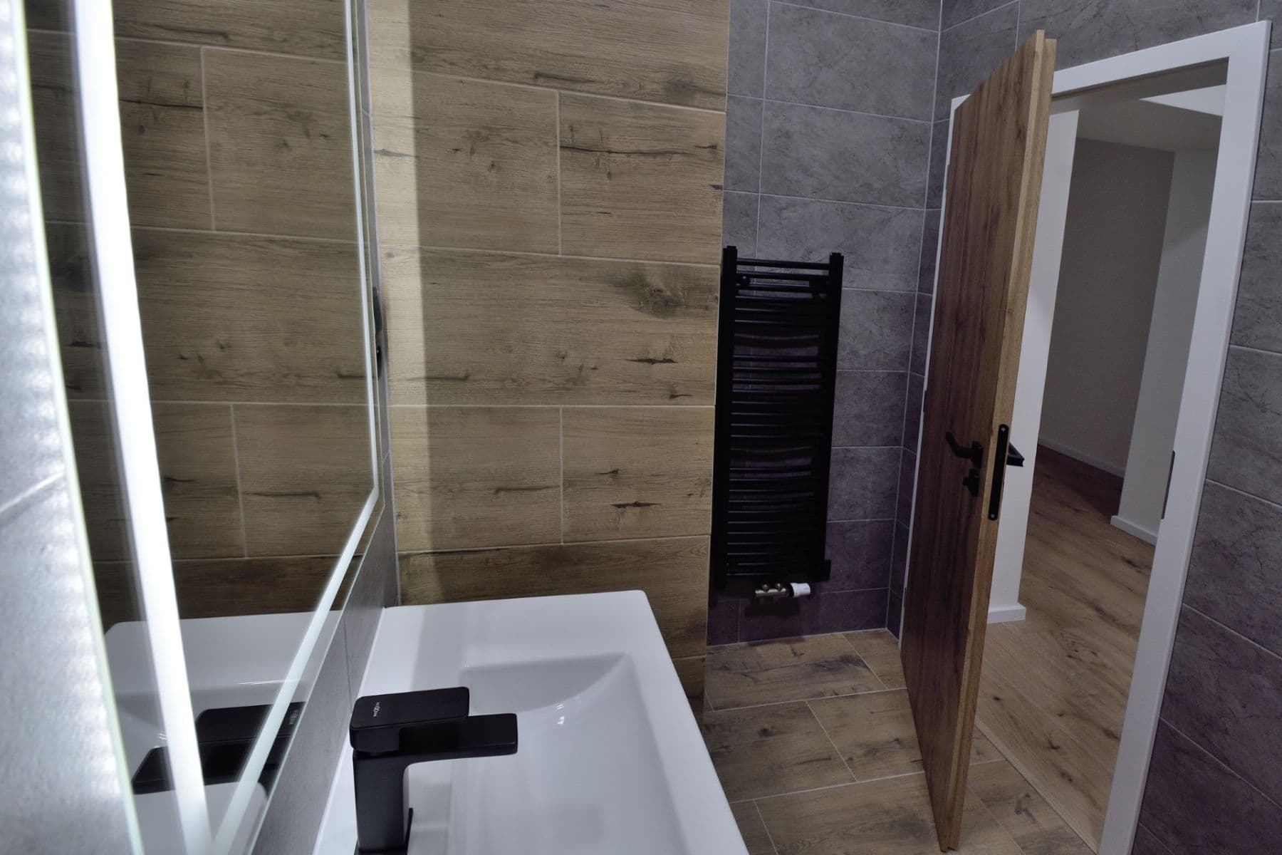 2 bedroom with open-plan kitchen flat for sale, 77 m², náměstí Českých bratří, Plzeň, Plzeňský Region 2 bedroom with open-plan kitchen flat for sale, 77 m², náměstí Českých bratří, Plzeň, Plzeňský Region