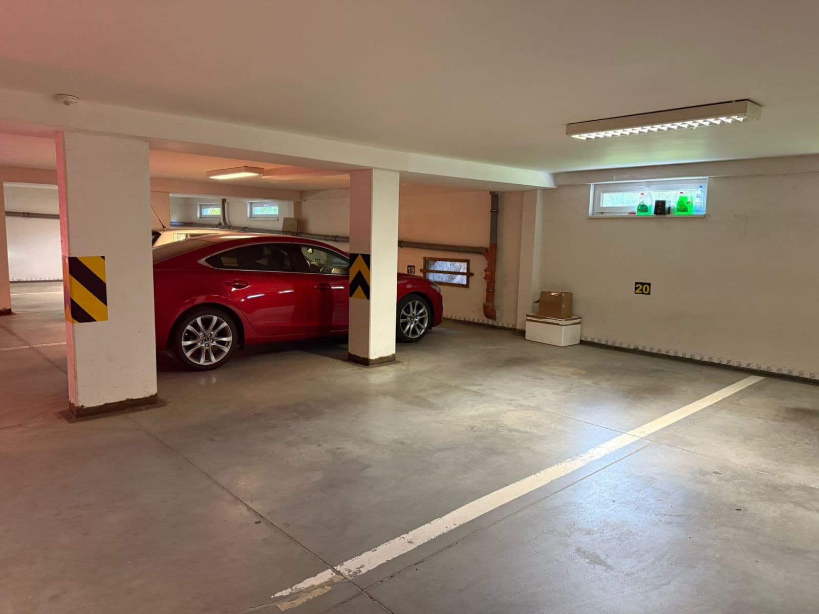 garage to rent, 15 m², K Sadu, Prague, Prague garage to rent, 15 m², K Sadu, Prague, Prague