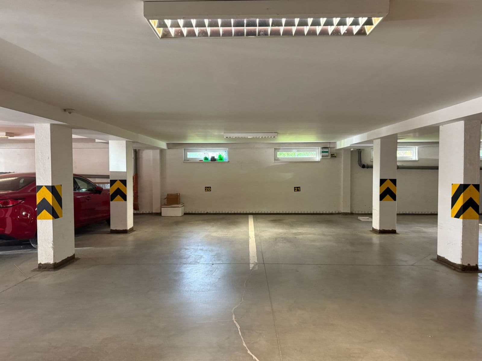garage to rent, 15 m², K Sadu, Prague, Prague garage to rent, 15 m², K Sadu, Prague, Prague