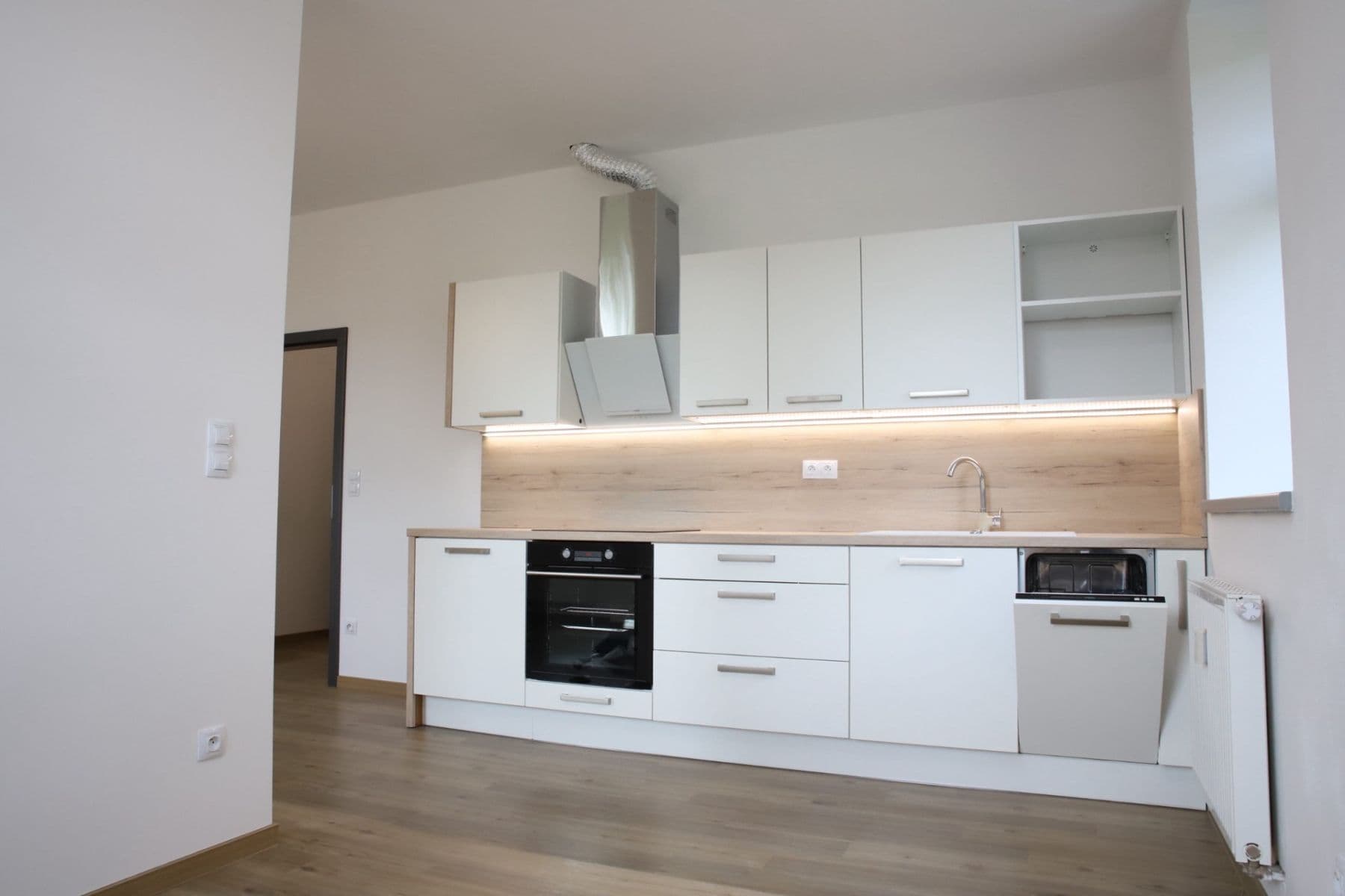 1 bedroom with open-plan kitchen flat to rent, 37 m², Vladislavova, Písek, Jihočeský Region 1 bedroom with open-plan kitchen flat to rent, 37 m², Vladislavova, Písek, Jihočeský Region