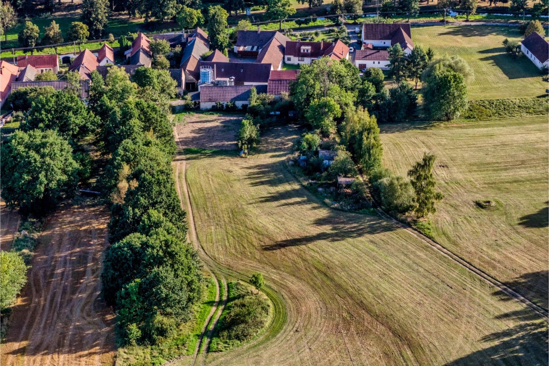 plot for sale, 2,102 m², Lásenice, Jihočeský Region plot for sale, 2,102 m², Lásenice, Jihočeský Region