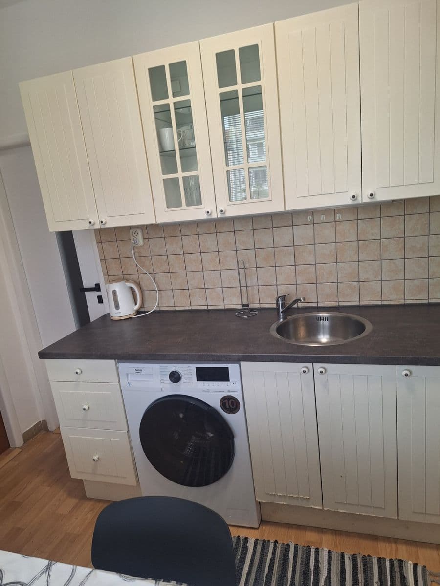 2 bedroom flat to rent, 57 m², Úvoz, Brno, Jihomoravský Region 2 bedroom flat to rent, 57 m², Úvoz, Brno, Jihomoravský Region