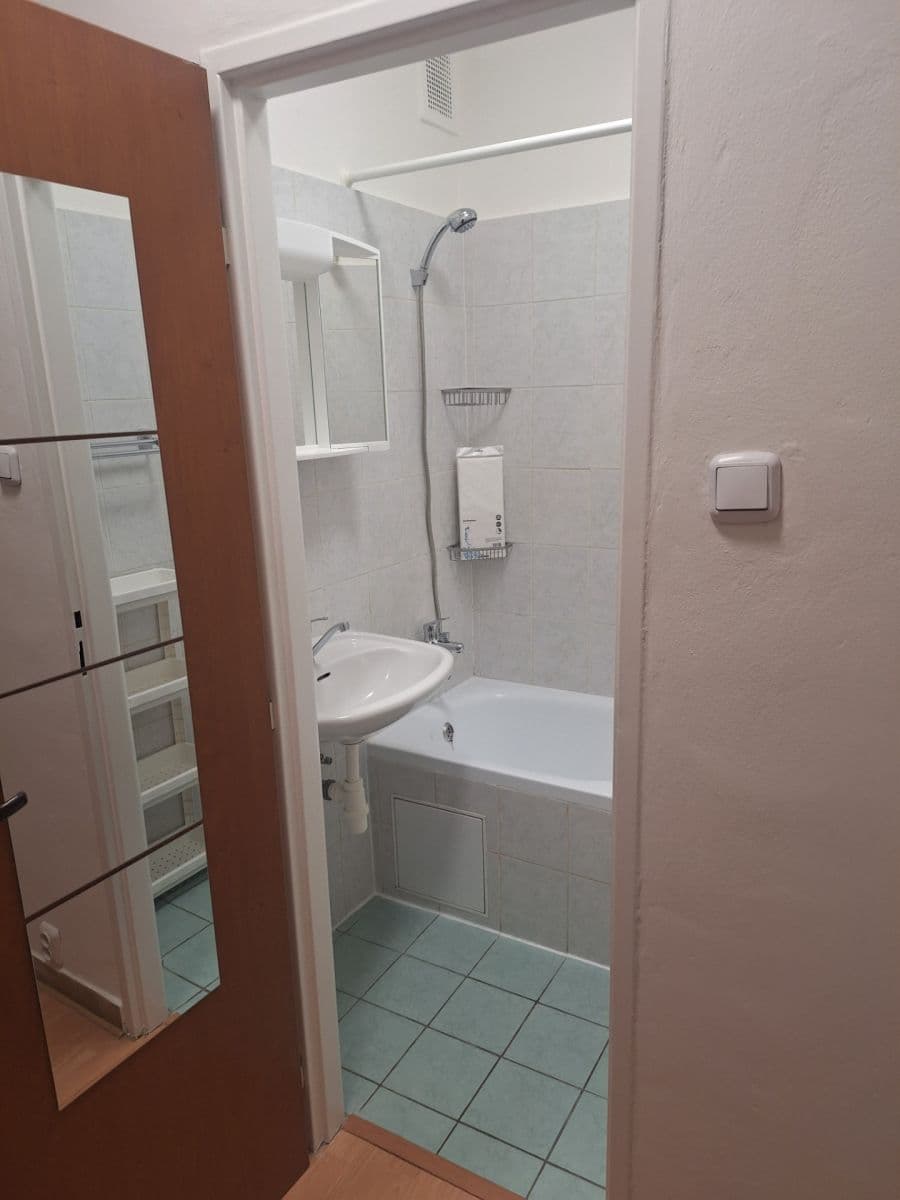 2 bedroom flat to rent, 57 m², Úvoz, Brno, Jihomoravský Region 2 bedroom flat to rent, 57 m², Úvoz, Brno, Jihomoravský Region