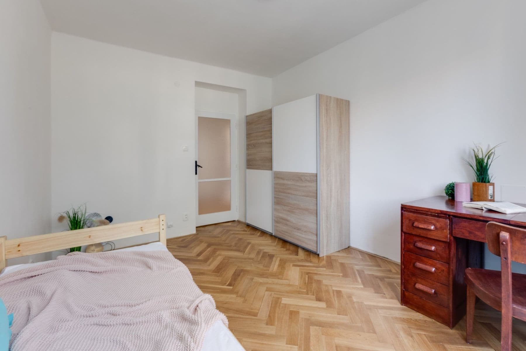 2 bedroom flat to rent, 53 m², Jeremenkova, Prague, Prague 2 bedroom flat to rent, 53 m², Jeremenkova, Prague, Prague