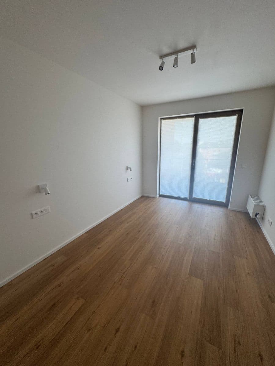 1 bedroom with open-plan kitchen flat to rent, 55 m², Dřevčická, Brandýs nad Labem-Stará Boleslav, Středočeský Region 1 bedroom with open-plan kitchen flat to rent, 55 m², Dřevčická, Brandýs nad Labem-Stará Boleslav, Středočeský Region