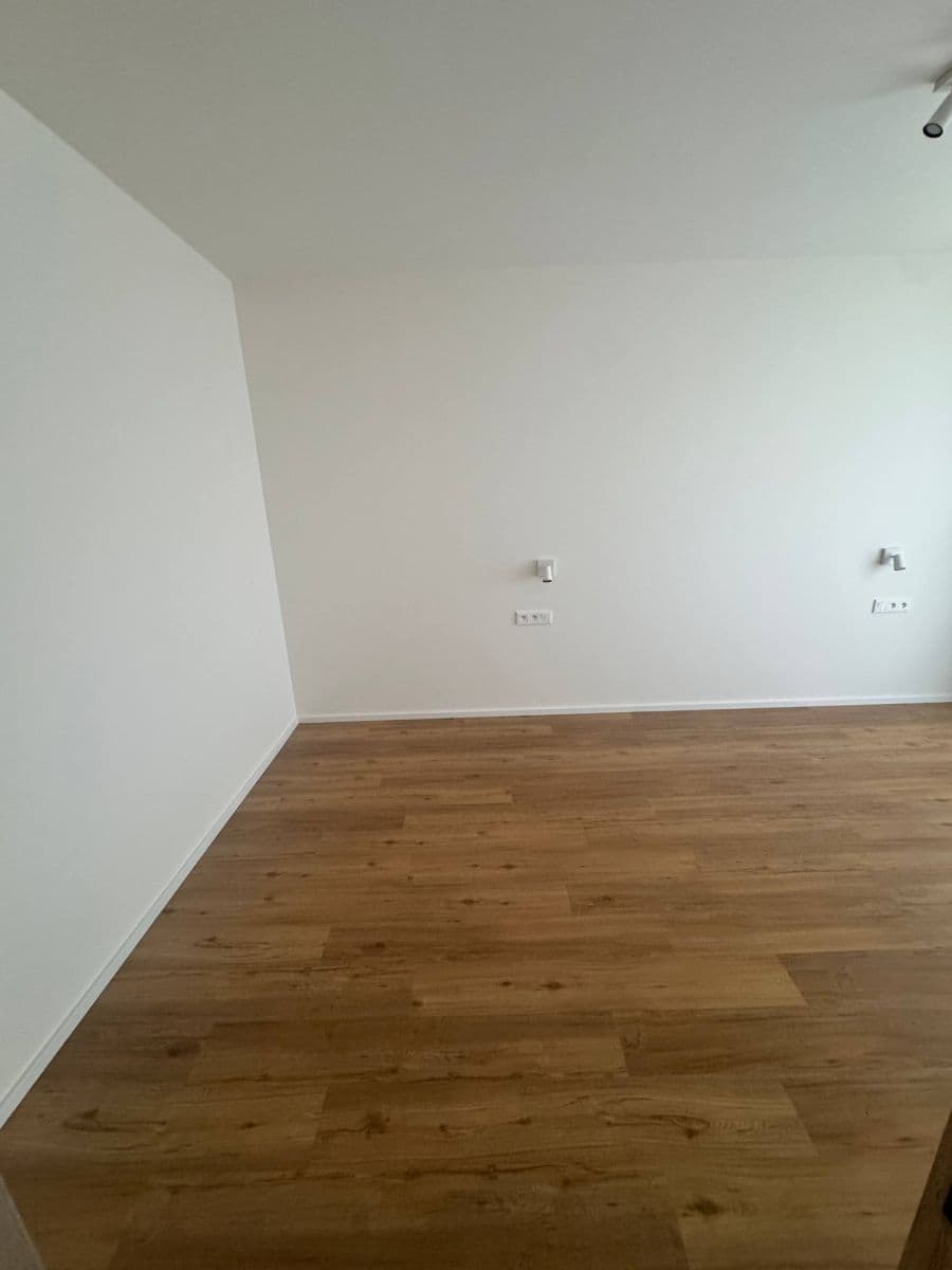 1 bedroom with open-plan kitchen flat to rent, 55 m², Dřevčická, Brandýs nad Labem-Stará Boleslav, Středočeský Region 1 bedroom with open-plan kitchen flat to rent, 55 m², Dřevčická, Brandýs nad Labem-Stará Boleslav, Středočeský Region