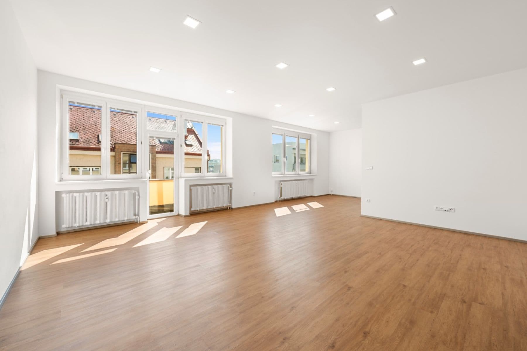 2 bedroom with open-plan kitchen flat for sale, 108 m², Resslova, Hradec Králové, Královéhradecký Region 2 bedroom with open-plan kitchen flat for sale, 108 m², Resslova, Hradec Králové, Královéhradecký Region