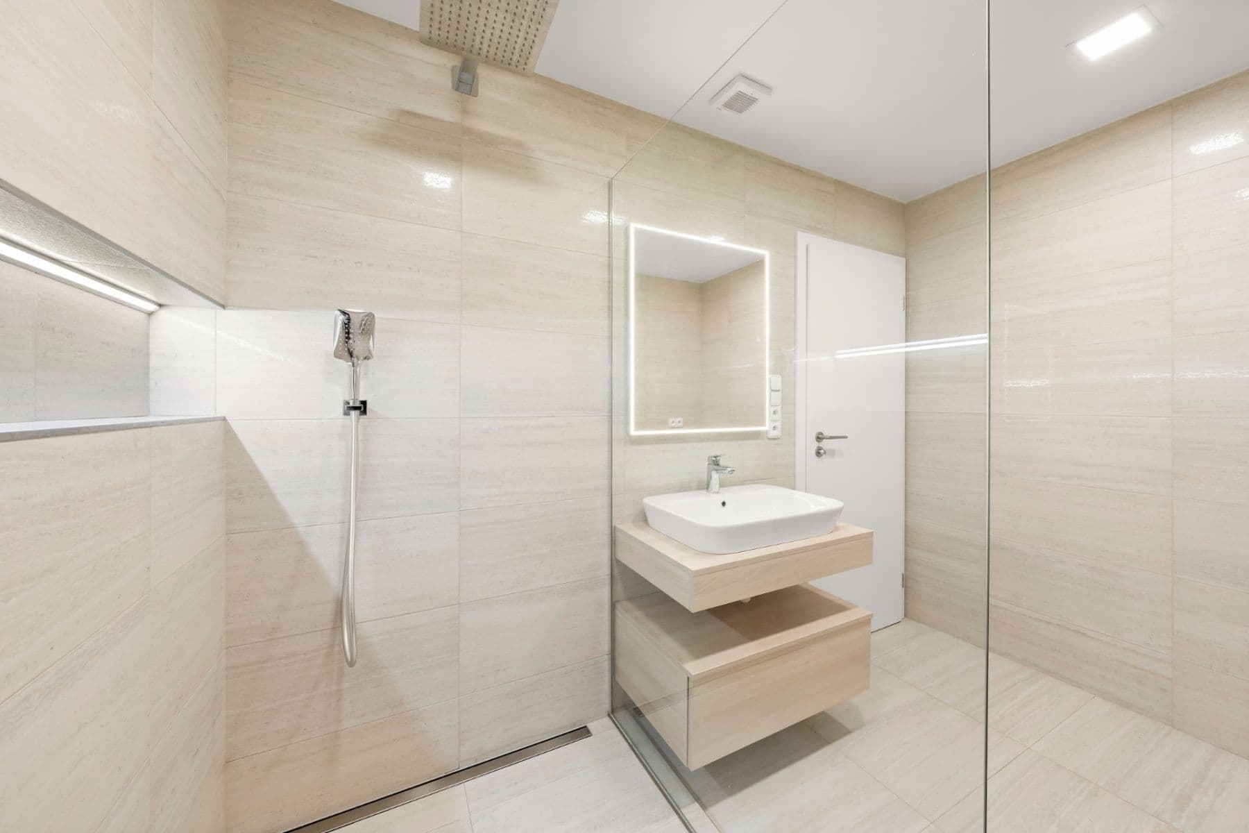 2 bedroom with open-plan kitchen flat for sale, 108 m², Resslova, Hradec Králové, Královéhradecký Region 2 bedroom with open-plan kitchen flat for sale, 108 m², Resslova, Hradec Králové, Královéhradecký Region