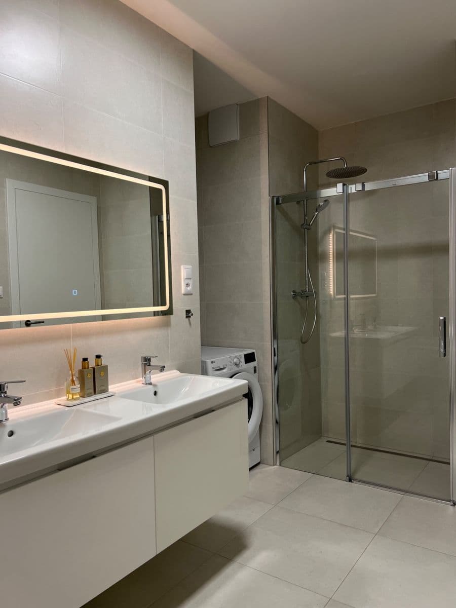 2 bedroom with open-plan kitchen flat to rent, 100 m², Pavla Beneše, Prague, Prague 2 bedroom with open-plan kitchen flat to rent, 100 m², Pavla Beneše, Prague, Prague