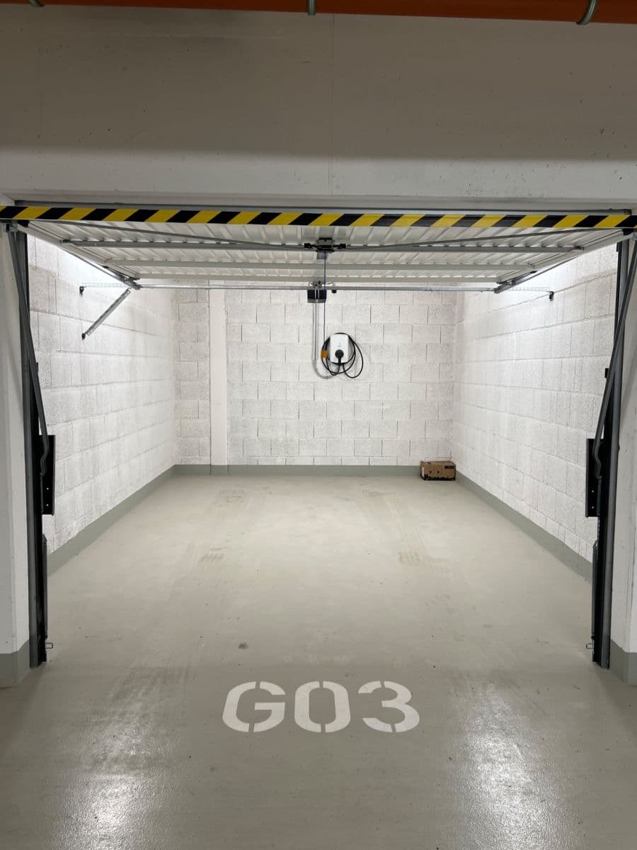 2 bedroom with open-plan kitchen flat to rent, 100 m², Pavla Beneše, Prague, Prague 2 bedroom with open-plan kitchen flat to rent, 100 m², Pavla Beneše, Prague, Prague