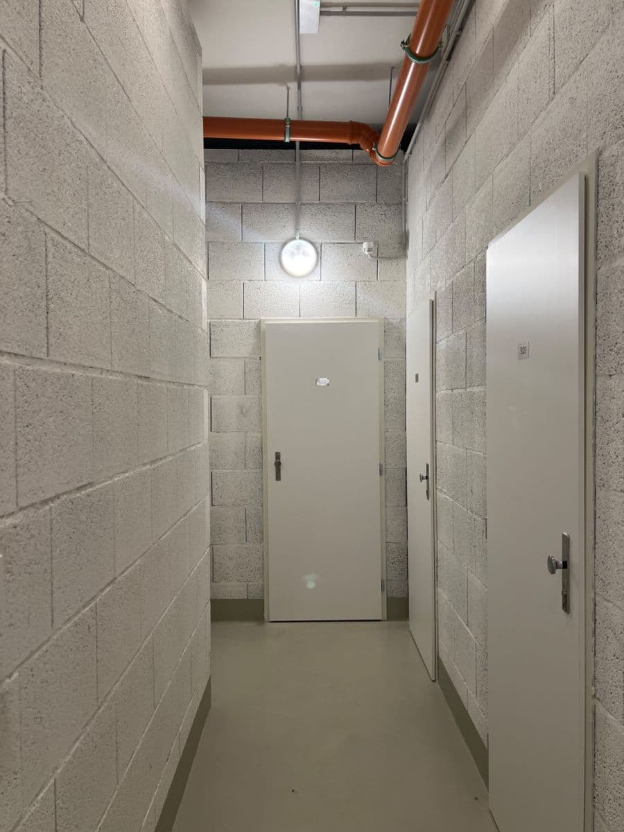 2 bedroom with open-plan kitchen flat to rent, 100 m², Pavla Beneše, Prague, Prague 2 bedroom with open-plan kitchen flat to rent, 100 m², Pavla Beneše, Prague, Prague