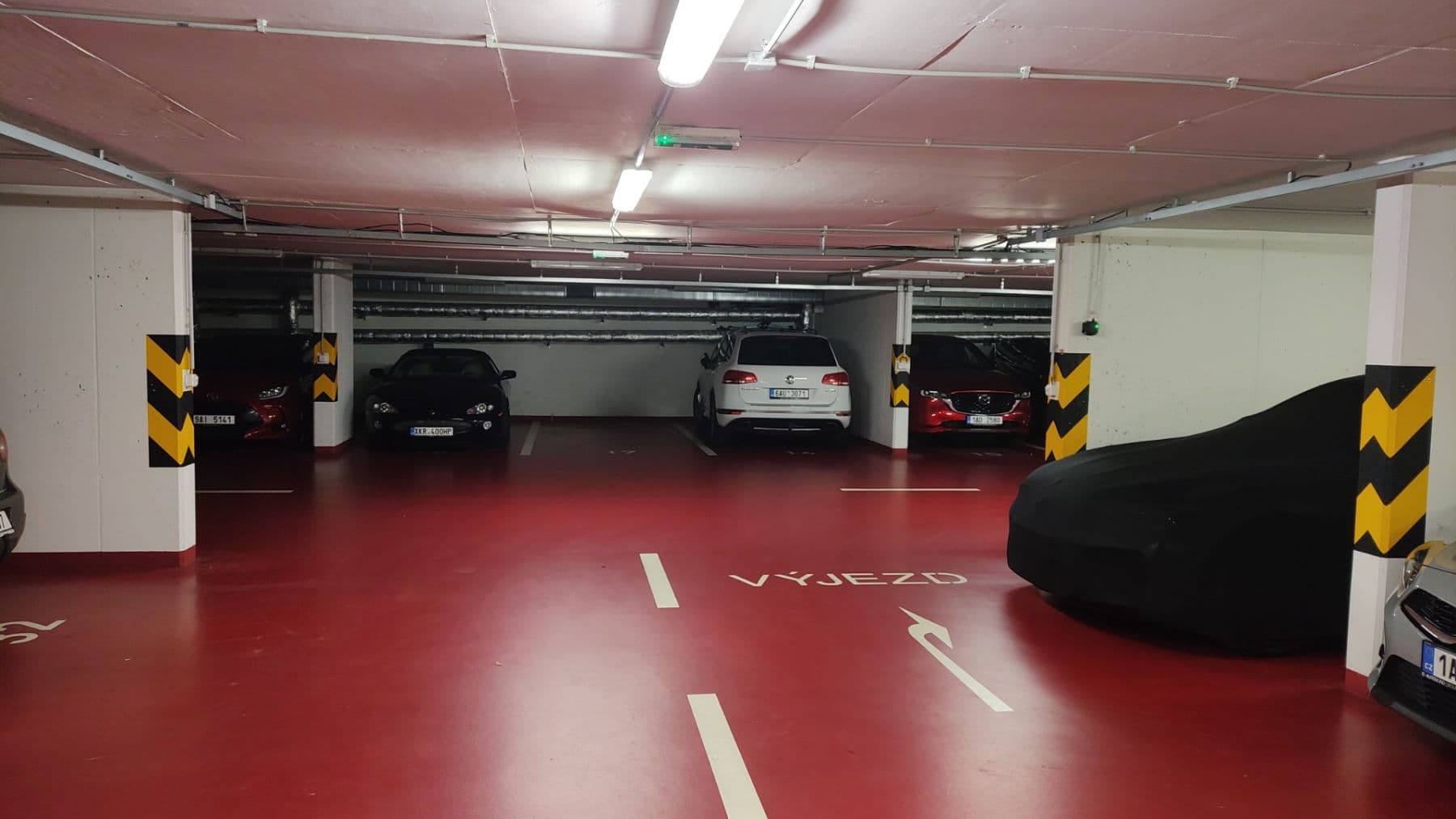 garage to rent, 19 m², Pelušková, Prague, Prague garage to rent, 19 m², Pelušková, Prague, Prague