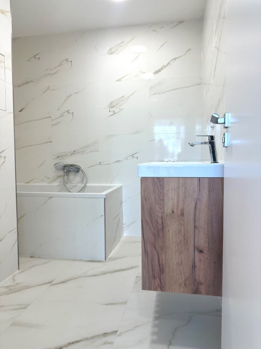 2 bedroom with open-plan kitchen flat for sale, 66 m², Litvínovská, Prague, Prague 2 bedroom with open-plan kitchen flat for sale, 66 m², Litvínovská, Prague, Prague