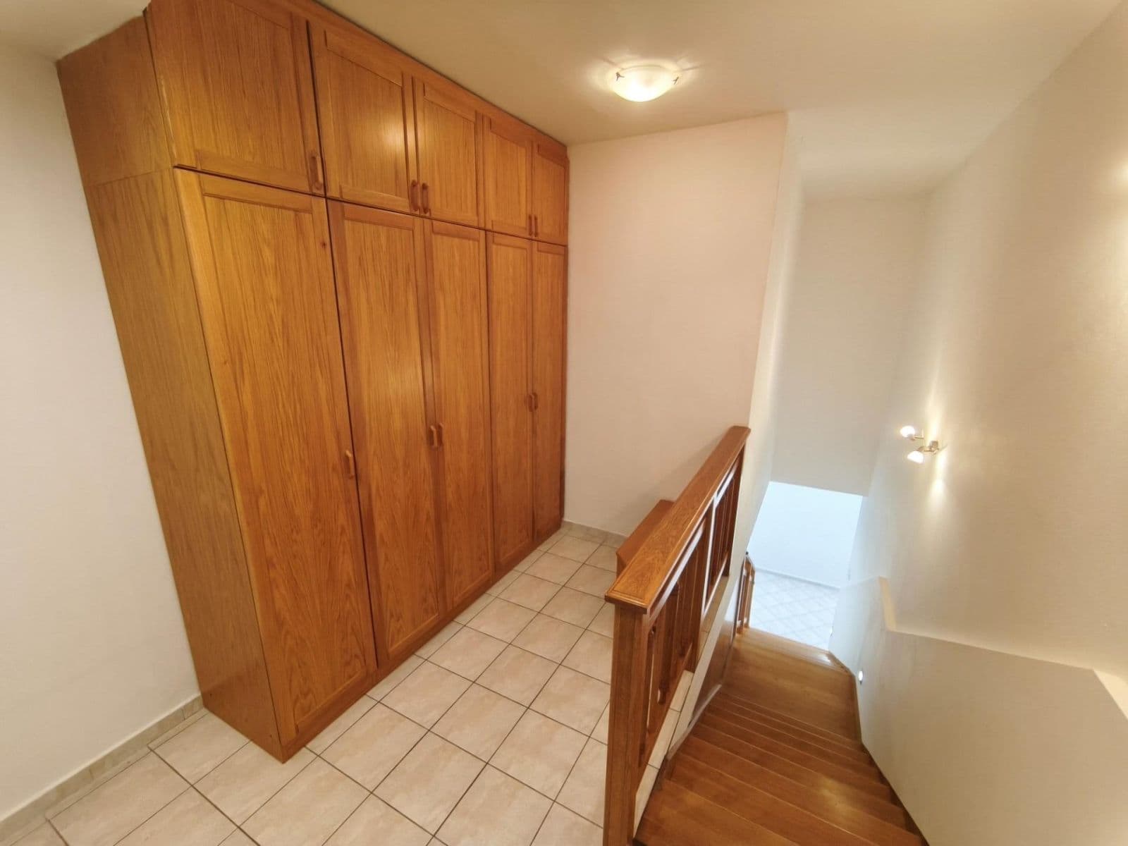 4 bedroom with open-plan kitchen flat for sale, 212 m², Keltičkova, Ostrava, Moravskoslezský Region 4 bedroom with open-plan kitchen flat for sale, 212 m², Keltičkova, Ostrava, Moravskoslezský Region