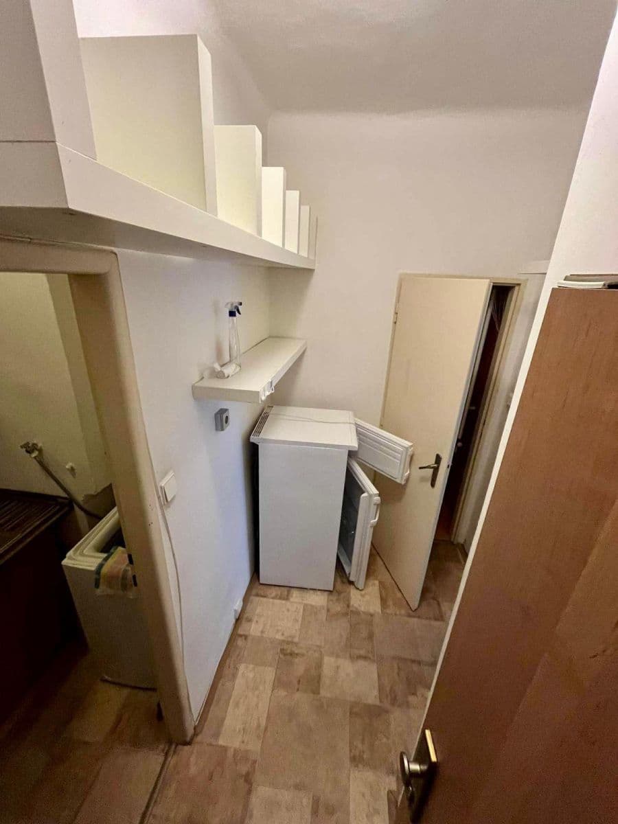 1 bedroom flat for sale, 27 m², Malešická, Prague, Prague 1 bedroom flat for sale, 27 m², Malešická, Prague, Prague