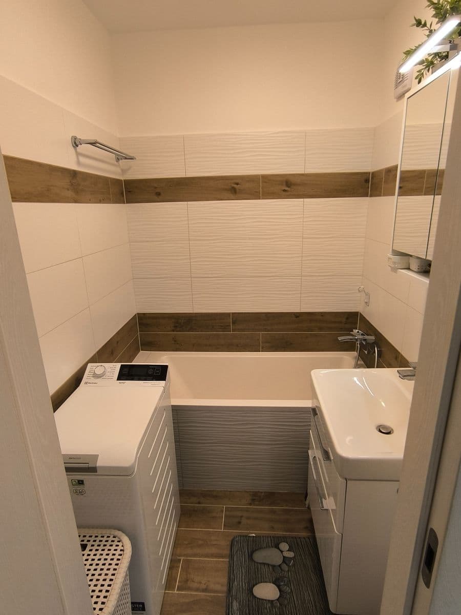 3 bedroom flat for sale, 70 m², Cígeľská, Rača, Bratislavský Region 3 bedroom flat for sale, 70 m², Cígeľská, Rača, Bratislavský Region