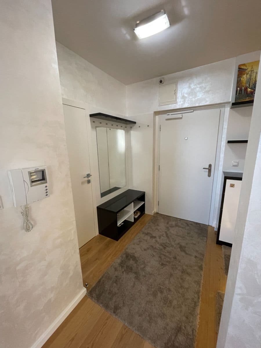 4 bedroom flat for sale, 170 m², Nové Mesto, Bratislavský Region 4 bedroom flat for sale, 170 m², Nové Mesto, Bratislavský Region