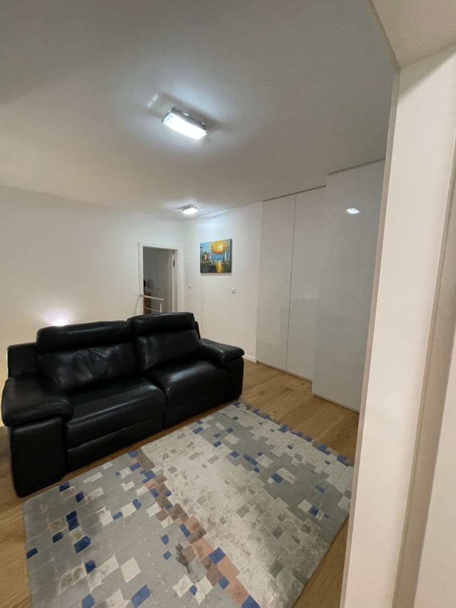 4 bedroom flat for sale, 170 m², Nové Mesto, Bratislavský Region 4 bedroom flat for sale, 170 m², Nové Mesto, Bratislavský Region