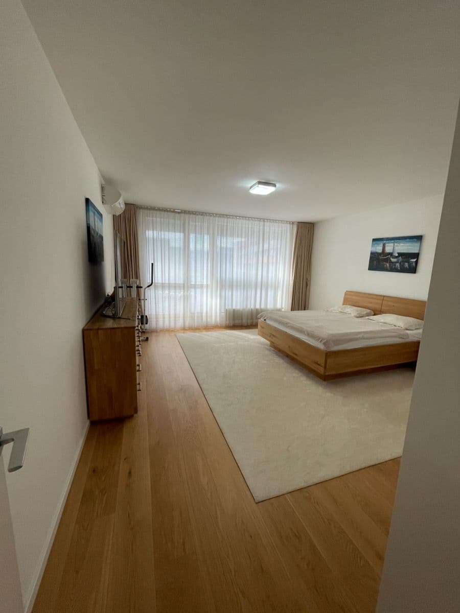 4 bedroom flat for sale, 170 m², Nové Mesto, Bratislavský Region 4 bedroom flat for sale, 170 m², Nové Mesto, Bratislavský Region