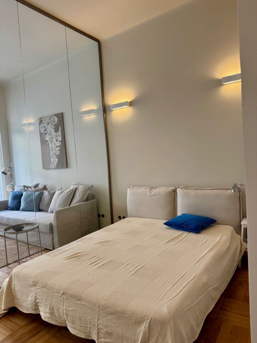 1 bedroom with open-plan kitchen flat to rent, 40 m², Budečská, Prague, Prague 1 bedroom with open-plan kitchen flat to rent, 40 m², Budečská, Prague, Prague