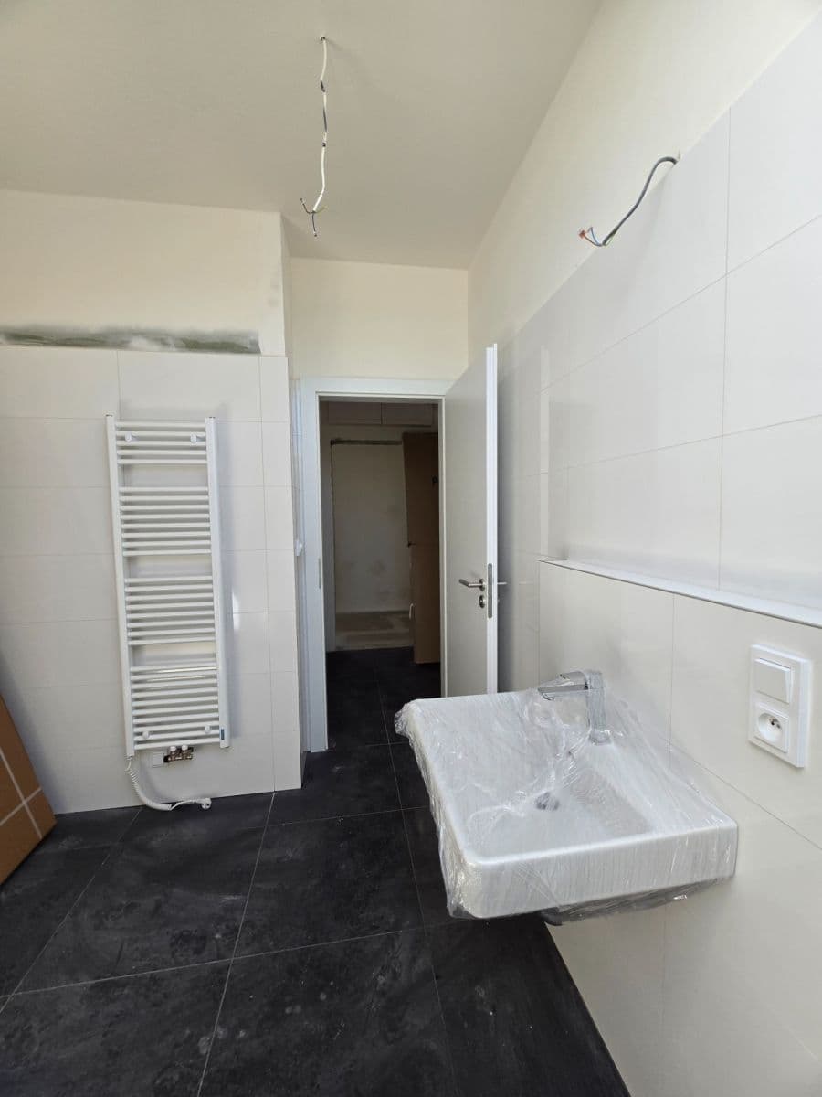 1 bedroom with open-plan kitchen flat for sale, 83 m², Souběžná, Dobřichovice, Středočeský Region 1 bedroom with open-plan kitchen flat for sale, 83 m², Souběžná, Dobřichovice, Středočeský Region