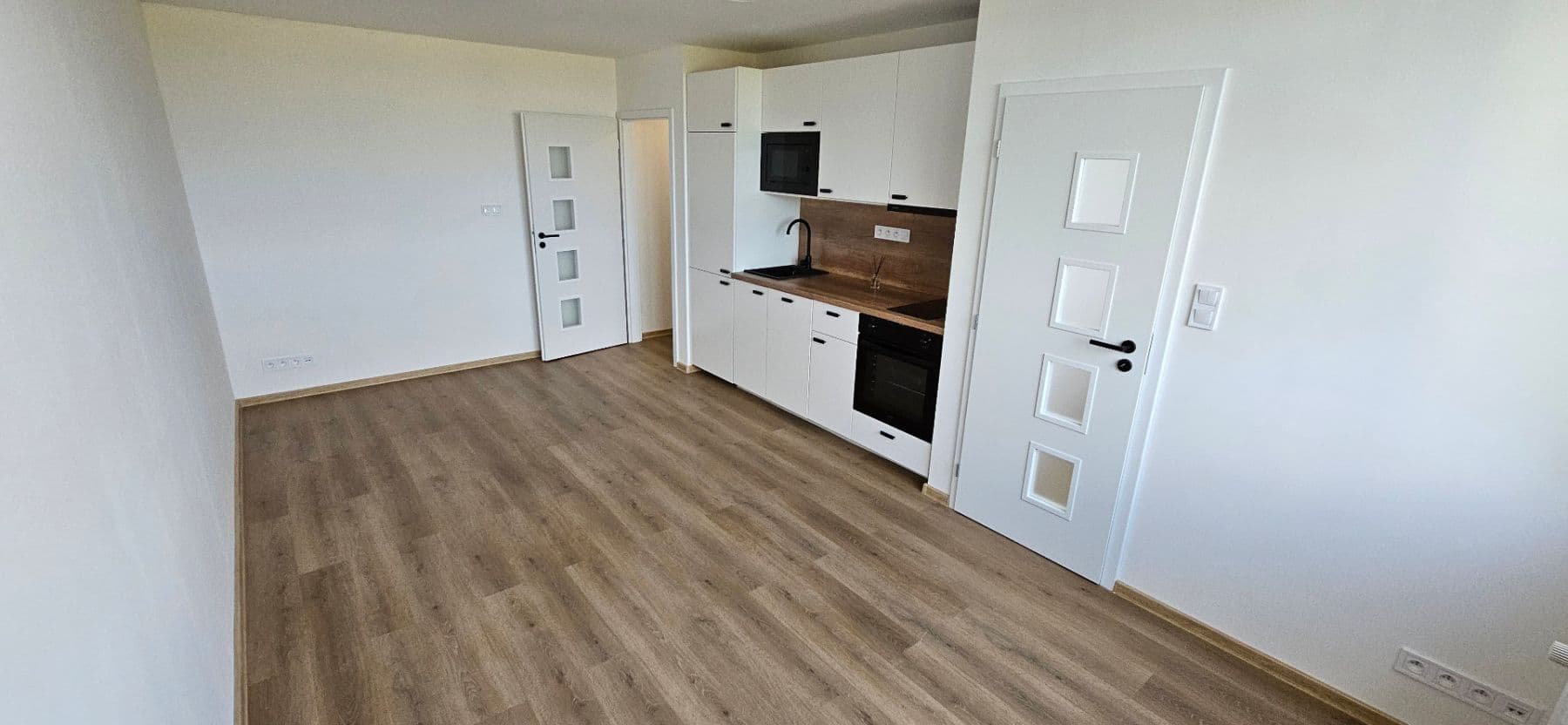 1 bedroom with open-plan kitchen flat to rent, 33 m², Kojetická, Neratovice, Středočeský Region 1 bedroom with open-plan kitchen flat to rent, 33 m², Kojetická, Neratovice, Středočeský Region