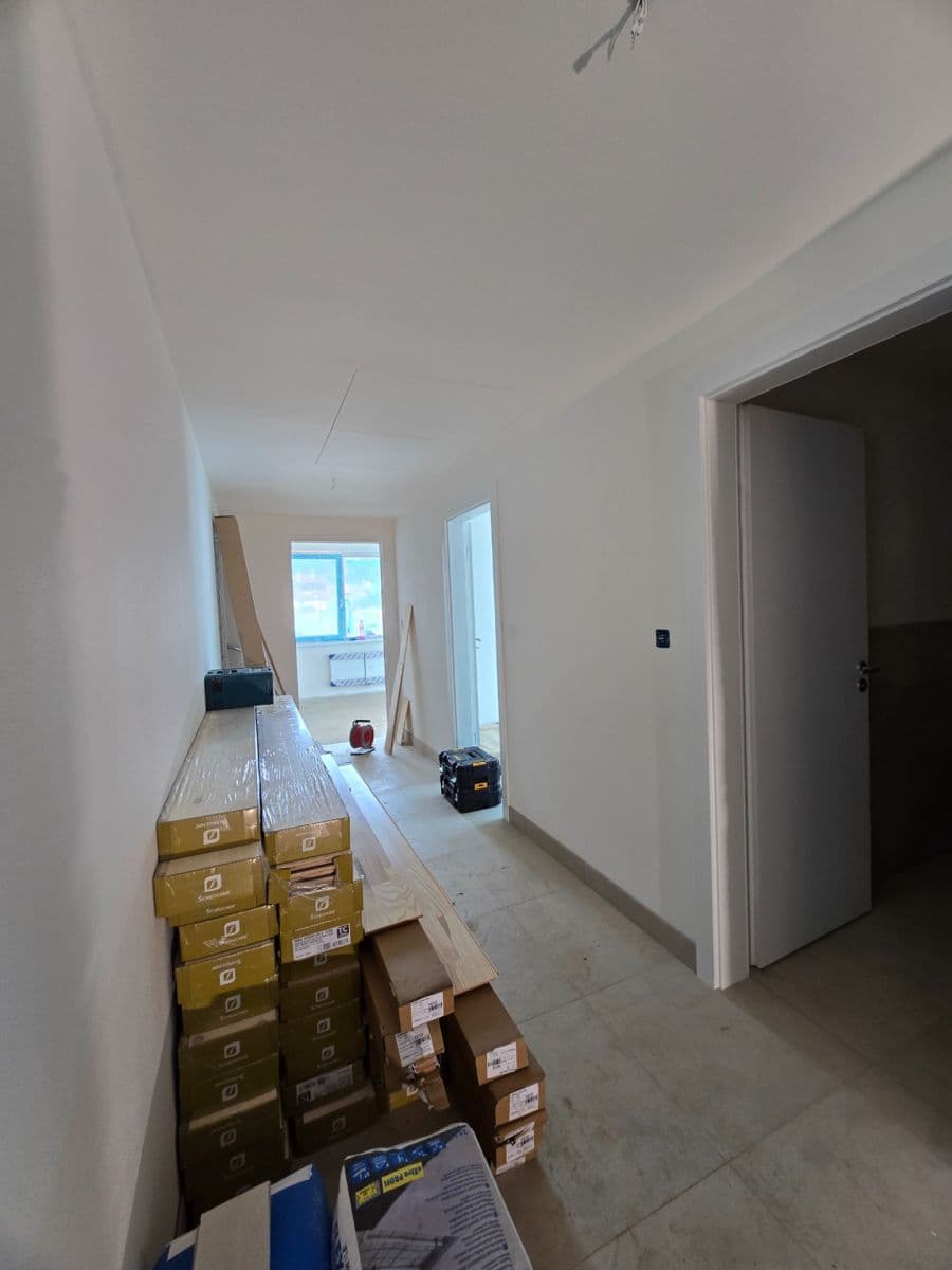 2 bedroom with open-plan kitchen flat for sale, 126 m², Souběžná, Dobřichovice, Středočeský Region 2 bedroom with open-plan kitchen flat for sale, 126 m², Souběžná, Dobřichovice, Středočeský Region