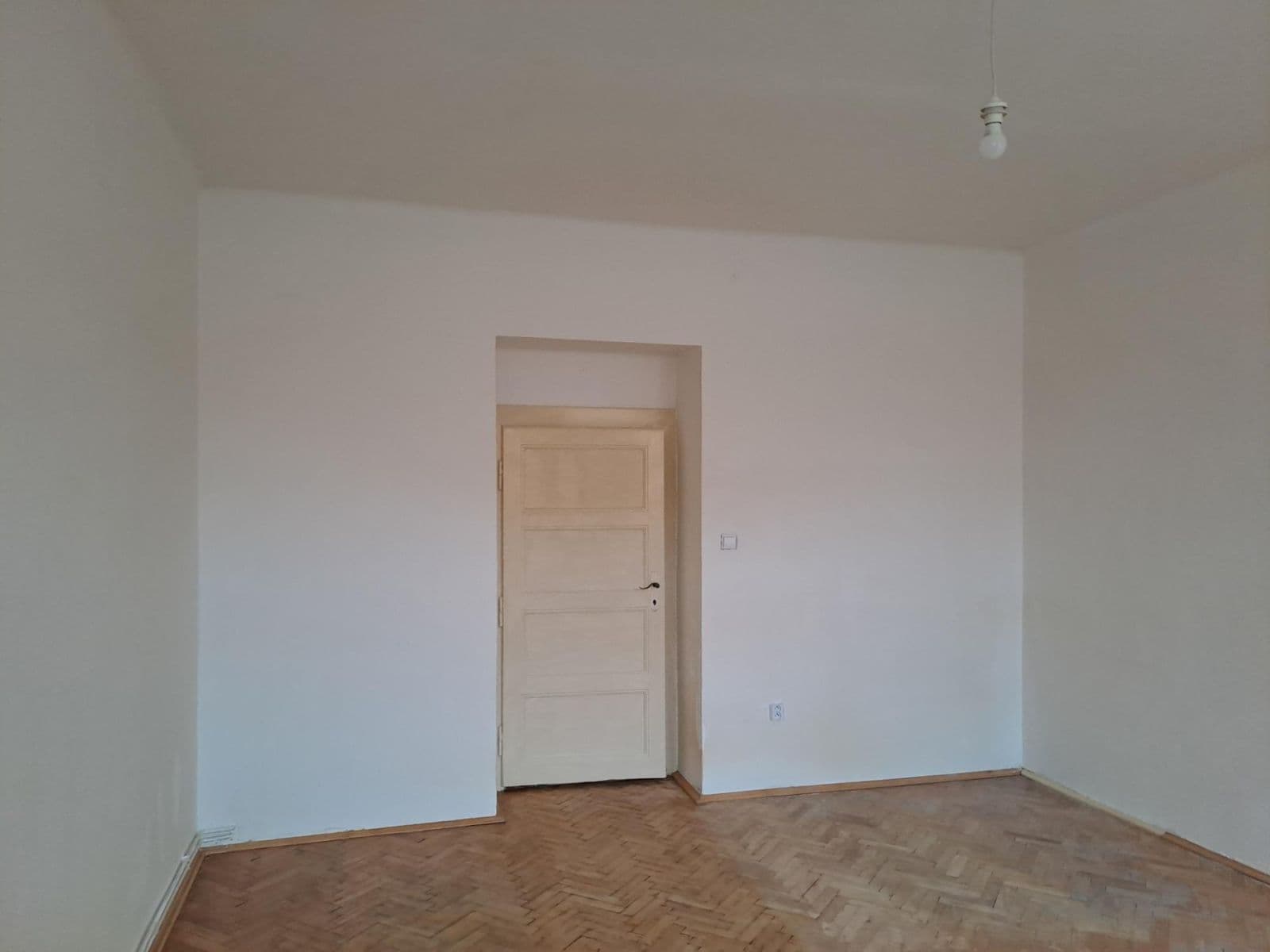 1 bedroom with open-plan kitchen flat to rent, 40 m², Letohradská, Prague, Prague 1 bedroom with open-plan kitchen flat to rent, 40 m², Letohradská, Prague, Prague