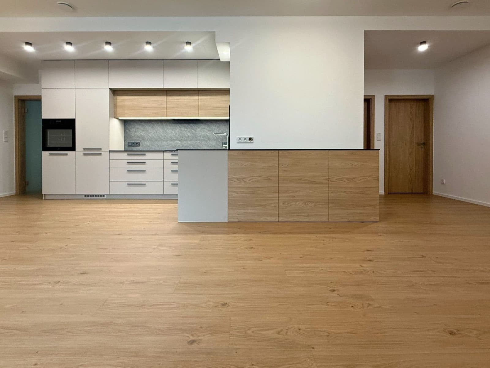 non-residential property for sale, 81 m², Slovanská, Slavkov u Brna, Jihomoravský Region non-residential property for sale, 81 m², Slovanská, Slavkov u Brna, Jihomoravský Region