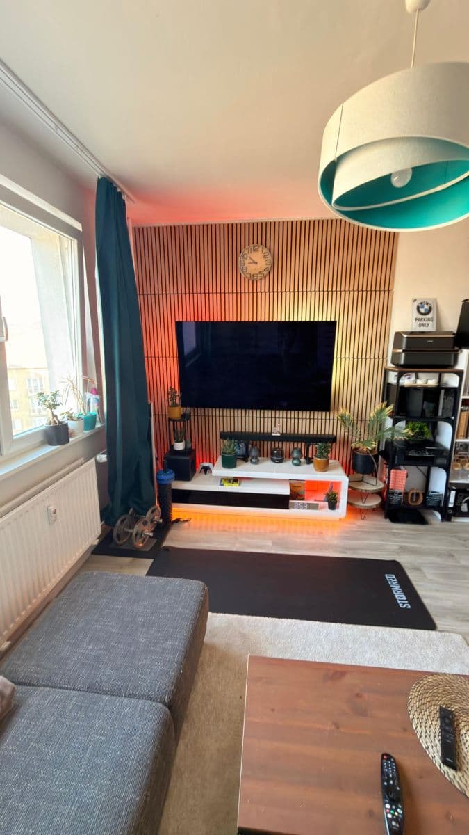 1 bedroom with open-plan kitchen flat to rent, 48 m², Průběžná, Prague, Prague 1 bedroom with open-plan kitchen flat to rent, 48 m², Průběžná, Prague, Prague