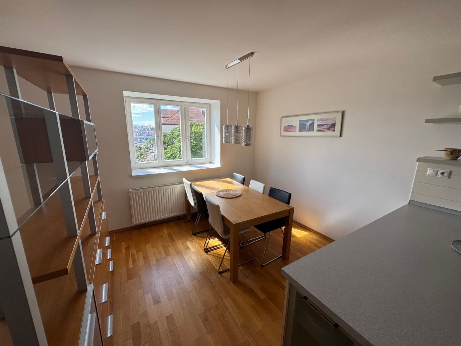 3 bedroom flat to rent, 105 m², Černomořská, Prague, Prague 3 bedroom flat to rent, 105 m², Černomořská, Prague, Prague