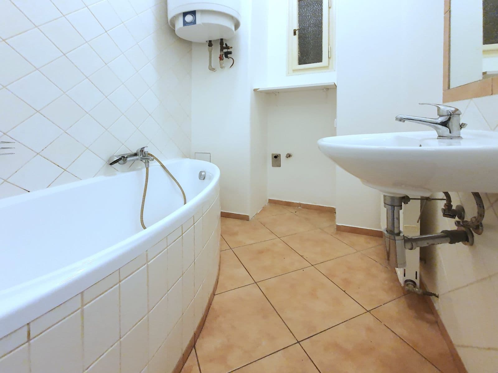 1 bedroom with open-plan kitchen flat to rent, 48 m², Malešická, Prague, Prague 1 bedroom with open-plan kitchen flat to rent, 48 m², Malešická, Prague, Prague