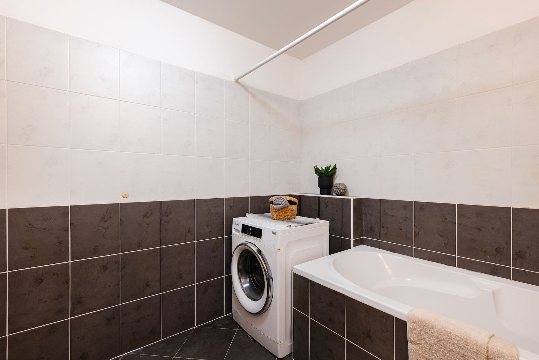 2 bedroom with open-plan kitchen flat for sale, 97 m², Na Hroudě, Prague, Prague 2 bedroom with open-plan kitchen flat for sale, 97 m², Na Hroudě, Prague, Prague