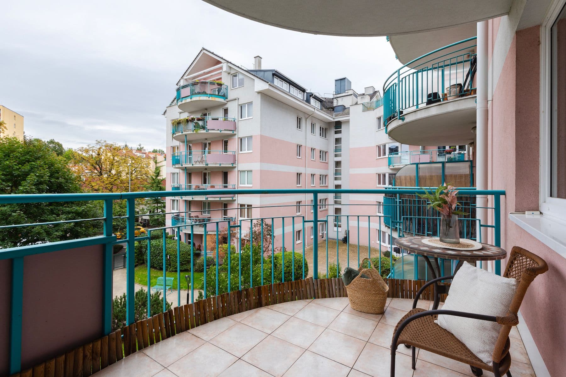 2 bedroom with open-plan kitchen flat for sale, 97 m², Na Hroudě, Prague, Prague 2 bedroom with open-plan kitchen flat for sale, 97 m², Na Hroudě, Prague, Prague