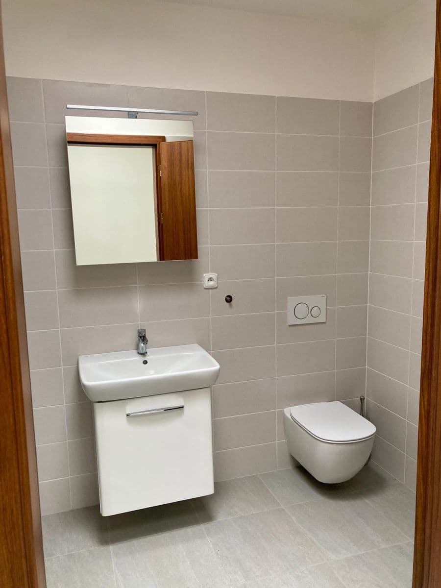 2 bedroom flat to rent, 60 m², Kytín, Středočeský Region 2 bedroom flat to rent, 60 m², Kytín, Středočeský Region