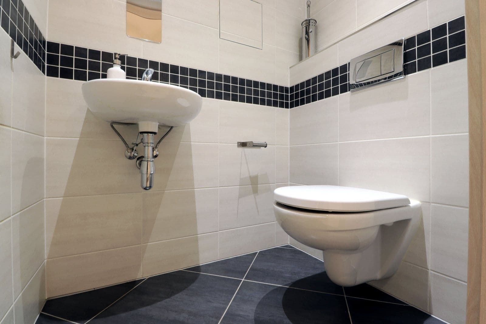 3 bedroom with open-plan kitchen flat to rent, 110 m², Kadečkové, Prague, Prague 3 bedroom with open-plan kitchen flat to rent, 110 m², Kadečkové, Prague, Prague