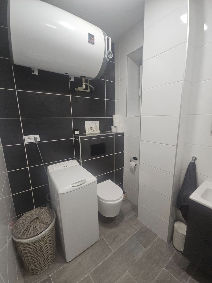 Studio flat to rent, 32 m², Pod Závěrkou, Prague, Prague Studio flat to rent, 32 m², Pod Závěrkou, Prague, Prague