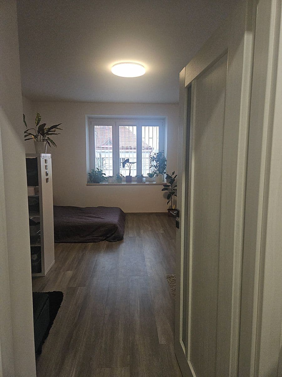 Studio flat to rent, 32 m², Pod Závěrkou, Prague, Prague Studio flat to rent, 32 m², Pod Závěrkou, Prague, Prague