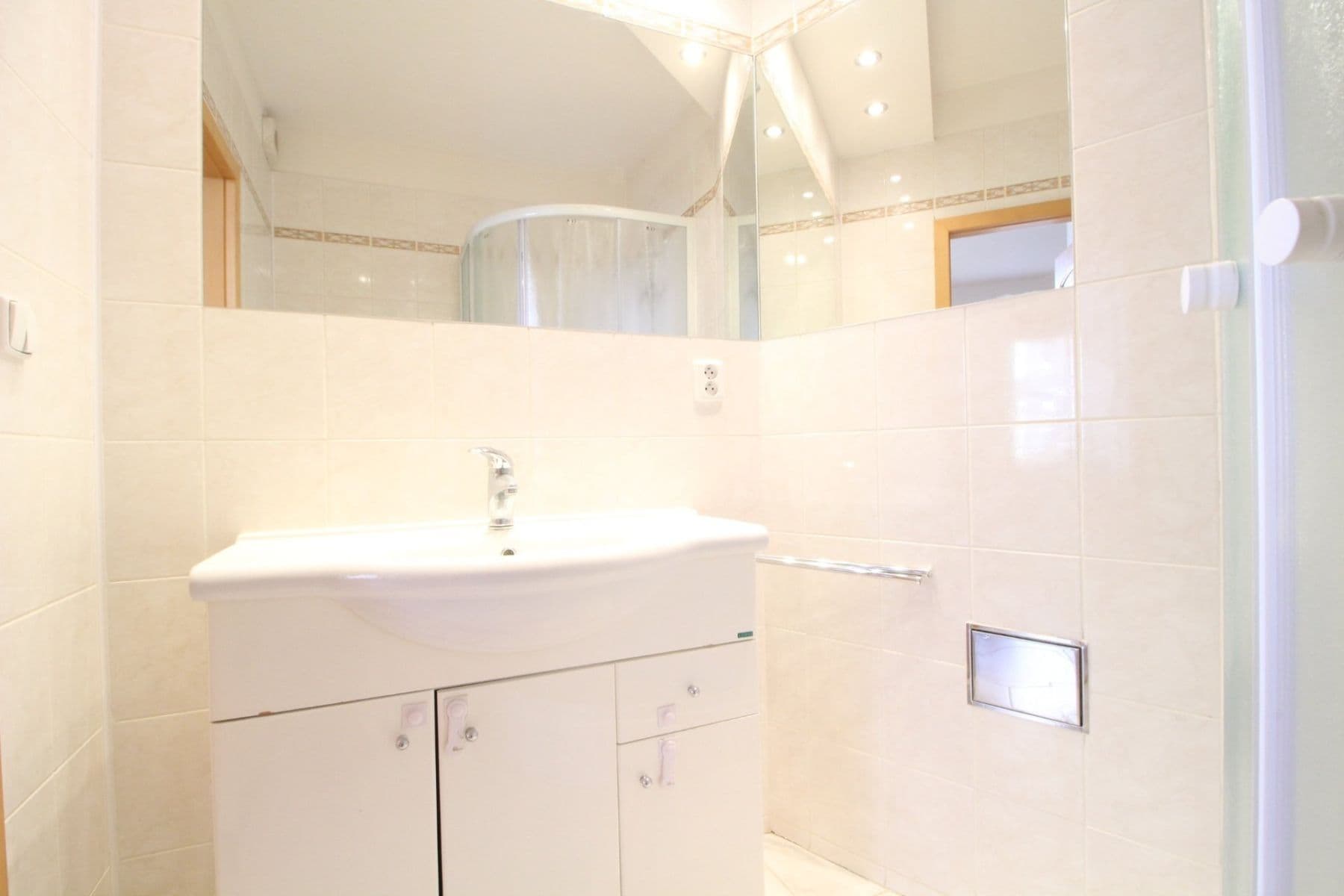 1 bedroom with open-plan kitchen flat to rent, 57 m², Křížkovského, Prague, Prague 1 bedroom with open-plan kitchen flat to rent, 57 m², Křížkovského, Prague, Prague